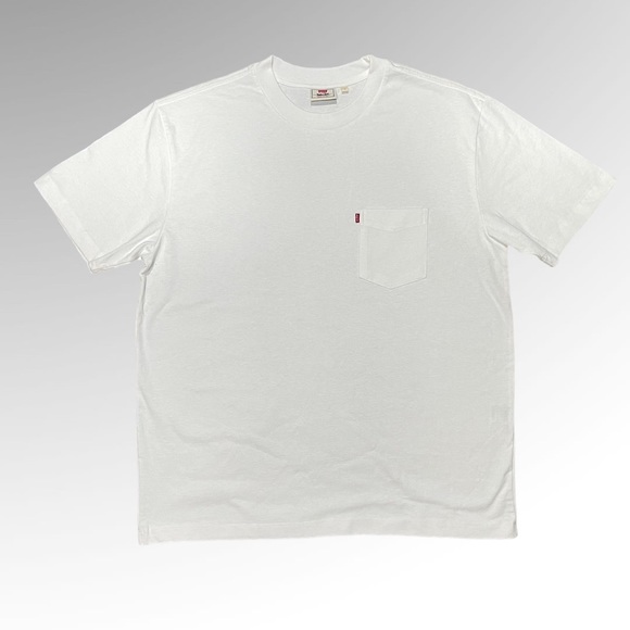 White Levi’s Oversized Pocket Tee ⚪️ - Picture 1 of 4